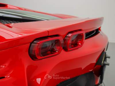 Ferrari SF90 Sf90 Stradale Rosso usata Cassola
