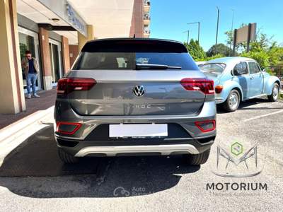 Volkswagen T-Roc Sport Edition Plus 1.0 TSI 110CV Grigio usata Roma