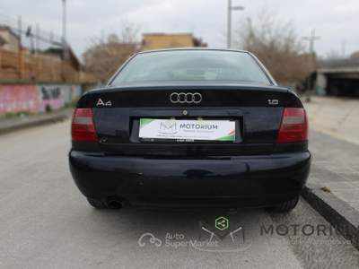 Audi A4 A4 1.8 Bianco usata Napoli