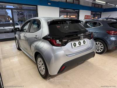 Toyota Yaris Yaris 1.0 5p. Business Grigio usata Trani