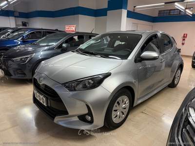 Toyota Yaris Yaris 1.0 5p. Business Grigio usata Trani Toyota Yaris Yaris 1.0 5p. Business Grigio usata Trani