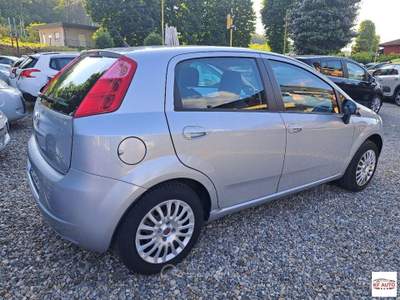 Fiat Grande Punto Grande  5p 1.4 Dynamic Gpl 77cv Argento usata Borgo Ticino