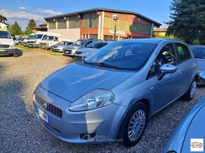 Fiat Grande Punto Grande 5p 1.4 Dynamic Gpl 77cv Argento usata Borgo Ticino Fiat Grande Punto Grande 5p 1.4 Dynamic Gpl 77cv Argento usata Borgo Ticino