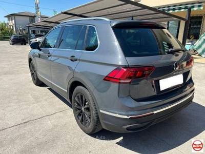 Volkswagen Tiguan  2.0 tdi Life 150cv dsg Grigio usata Campolongo Maggiore