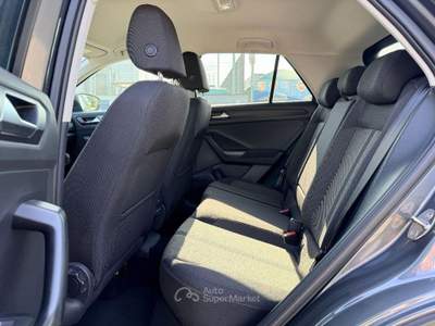 Volkswagen T-Roc  1.0 tsi Style 110cv Grigio usata Sant'Anastasia