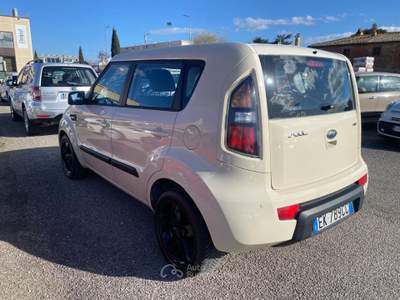 Kia Soul 1.6 CRDi VGT Active Beige usata Sinalunga