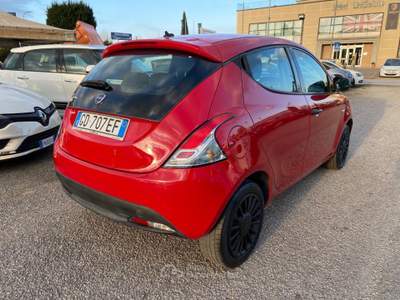 Lancia Ypsilon 1.2 69 CV 5 porte GPL Ecochic Silver Rosso usata Sinalunga