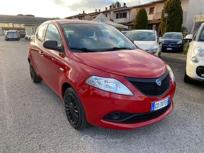 Lancia Ypsilon 1.2 69 CV 5 porte GPL Ecochic Silver Rosso usata Sinalunga
