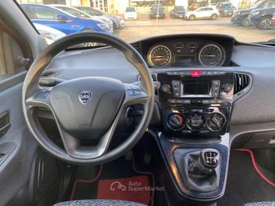 Lancia Ypsilon 1.2 69 CV 5 porte GPL Ecochic Silver Rosso usata Sinalunga