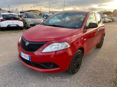 Lancia Ypsilon 1.2 69 CV 5 porte GPL Ecochic Silver Rosso usata Sinalunga