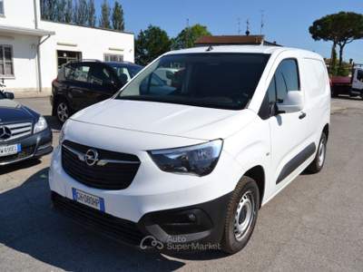Opel Combo Cargo 1.5 Diesel 100CV 650kg Edition Bianco usata COMACCHIO
