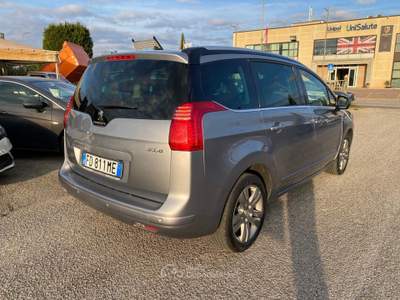 Peugeot 5008 BlueHDi 150 S&S Allure 7 posti KM CERTIFICATI Grigio usata Sinalunga