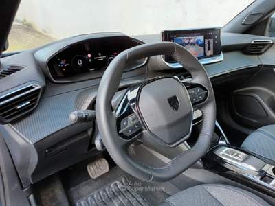 Peugeot 2008 1200 PURETECH ALLURE 130CV EAT8 CARPLAY NAV CAM Blu/Azzurro usata Roma