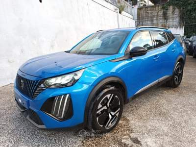 Peugeot 2008 1200 PURETECH ALLURE 130CV EAT8 CARPLAY NAV CAM Blu/Azzurro usata Roma