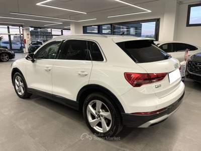 Audi Q3 2.0 TDI 150 CV S-Tronic Business Advanced Bianco usata Alcamo