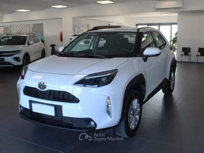 Toyota Yaris Cross 1.5 Hybrid 116 CV e-CVT HEV Active Bianco usata Alcamo