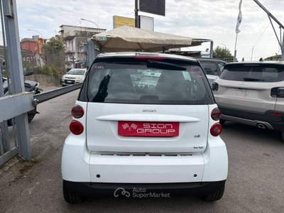 Smart ForTwo 0.8 cdi Passion 45cv Bianco usata Ercolano
