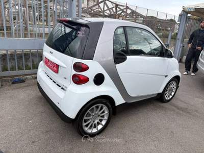 Smart ForTwo 0.8 cdi Passion 45cv Bianco usata Ercolano