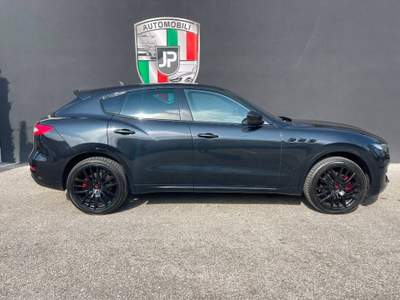 Maserati Levante 3.0 V6 Gransport 250cv auto PANORAMICO SOFT CLSOE Nero usata Vedelago