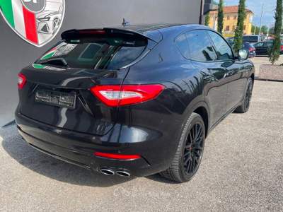 Maserati Levante 3.0 V6 Gransport 250cv auto PANORAMICO SOFT CLSOE Nero usata Vedelago