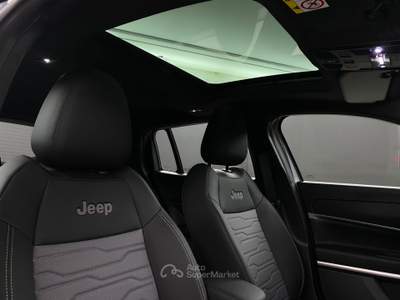 Jeep Avenger 1.2 t. e-hybrid mhev Upland 4xe 145cv EDCT6 Grigio usata Bianzone