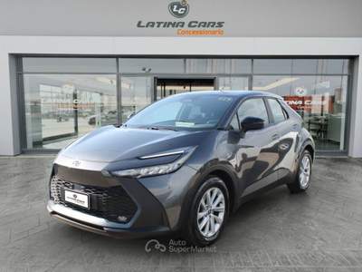 Toyota C-HR 1.8 hybrid Active fwd AUTOMATICA con CarPlay Grigio usata Latina