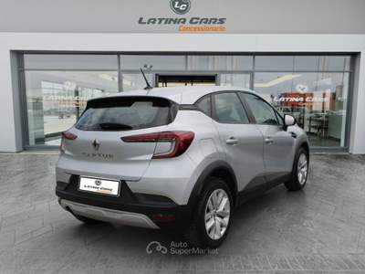 Renault Captur 1.0 tce Business 90cv con Navi e CarPlay Grigio usata Latina
