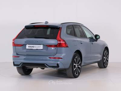 Volvo XC60 B4 (d) 197CV AWD AUT PLUS DARK Grigio usata Bassano del Grappa
