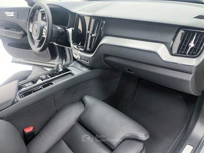 Volvo XC60 B4 (d) 197CV AWD AUT PLUS DARK Grigio usata Bassano del Grappa
