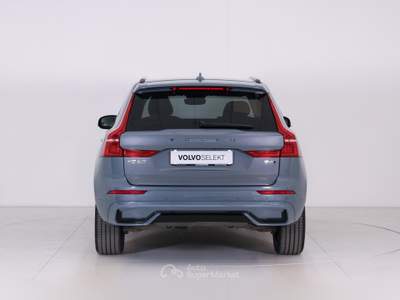 Volvo XC60 B4 (d) 197CV AWD AUT PLUS DARK Grigio usata Bassano del Grappa