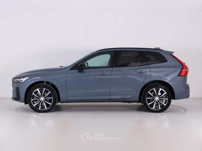 Volvo XC60 B4 (d) 197CV AWD AUT PLUS DARK Grigio usata Bassano del Grappa