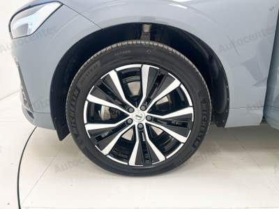 Volvo XC60 B4 (d) 197CV AWD AUT PLUS DARK Grigio usata Bassano del Grappa