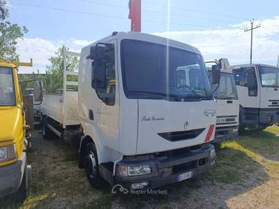 Renault Master RENAULT MAGNUM CASSONE FISSO CON GRU usata PIGNATARO INTERAMNA