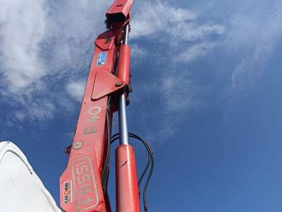 Renault Master RENAULT MAGNUM CASSONE FISSO CON GRU usata PIGNATARO INTERAMNA