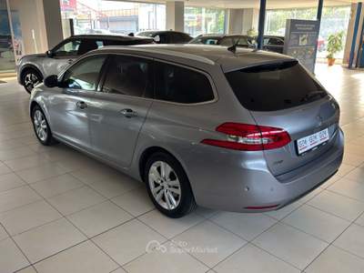 Peugeot 308 1.6 e-HDi 115cv Allure Cinghia Distrib. e Frizione Nuove Gancio Traino Grigio usata Voghera