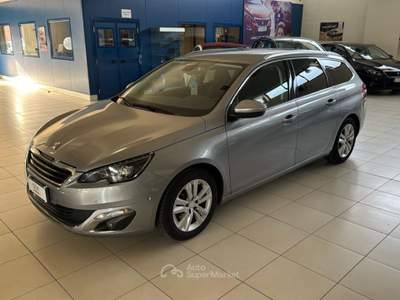 Peugeot 308 1.6 e-HDi 115cv Allure Cinghia Distrib. e Frizione Nuove Gancio Traino Grigio usata Voghera