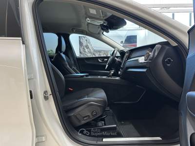 Volvo XC60 D4 Business Plus AUT. Bianco usata Forlì