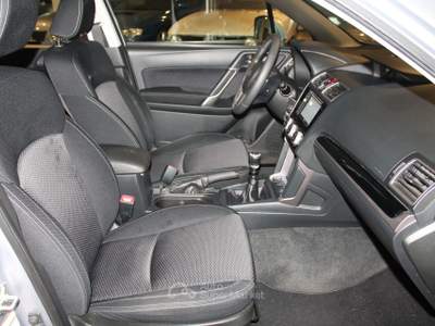 Subaru Forester 2.0i 6MT Style Bi-Fuel Argento usata Cuneo