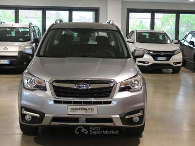 Subaru Forester 2.0i 6MT Style Bi-Fuel Argento usata Cuneo