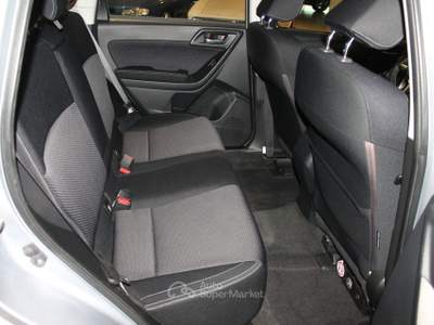 Subaru Forester 2.0i 6MT Style Bi-Fuel Argento usata Cuneo