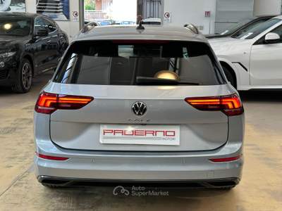 Volkswagen Golf 2.0 tdi Style 150cv DSG-18"-IQ LED-Camera-Carplay-FULL Oro usata Paderno Dugnano