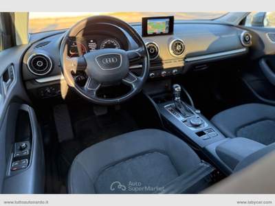 Audi A3 A3 SPB 1.6 TDI cl.d. S tr. Attraction Grigio usata Nardò