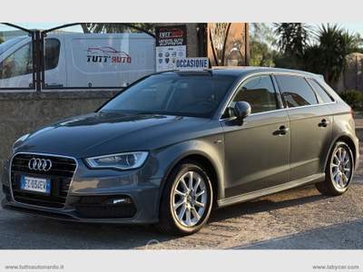 Audi A3 A3 SPB 1.6 TDI cl.d. S tr. Attraction Grigio usata Nardò