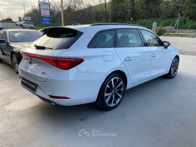 Seat Leon Leon Sportstourer 2.0 tdi FR 150cv dsg Bianco usata Porto San Giorgio