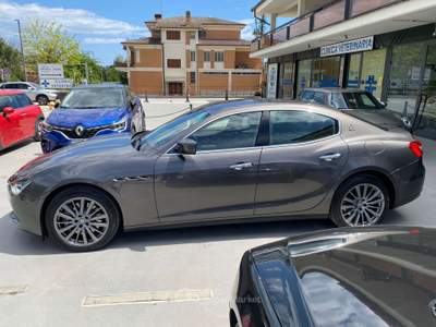 Maserati Ghibli Ghibli 3.0 V6 ds 250cv auto my16 NO SUPERBOLLO Grigio usata Porto San Giorgio