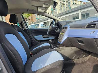 Fiat Grande Punto Grande Punto 5p 1.2 Active 65cv Grigio usata Torino