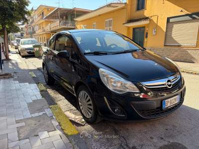 Opel Corsa unico proprietario Blu/Azzurro usata Pomigliano d'Arco