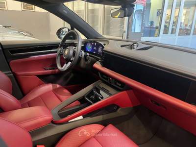 Porsche Macan Macan II 2025 4 Nero usata Milano