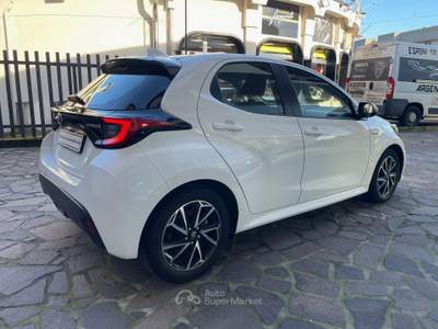 Toyota Yaris 1.5h Trend UNICO PROPRIETARIO OK NEOPATENTATI BELLISSIMA Bianco usata Cesano Maderno