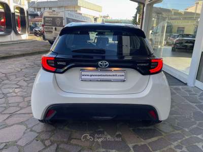Toyota Yaris 1.5h Trend UNICO PROPRIETARIO OK NEOPATENTATI BELLISSIMA Bianco usata Cesano Maderno